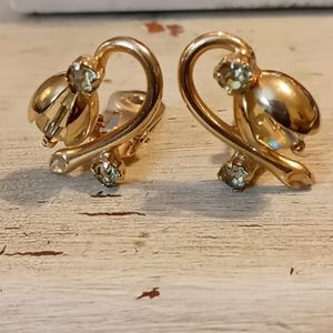 🍄$3 with BUNDLE Vintage Earrings